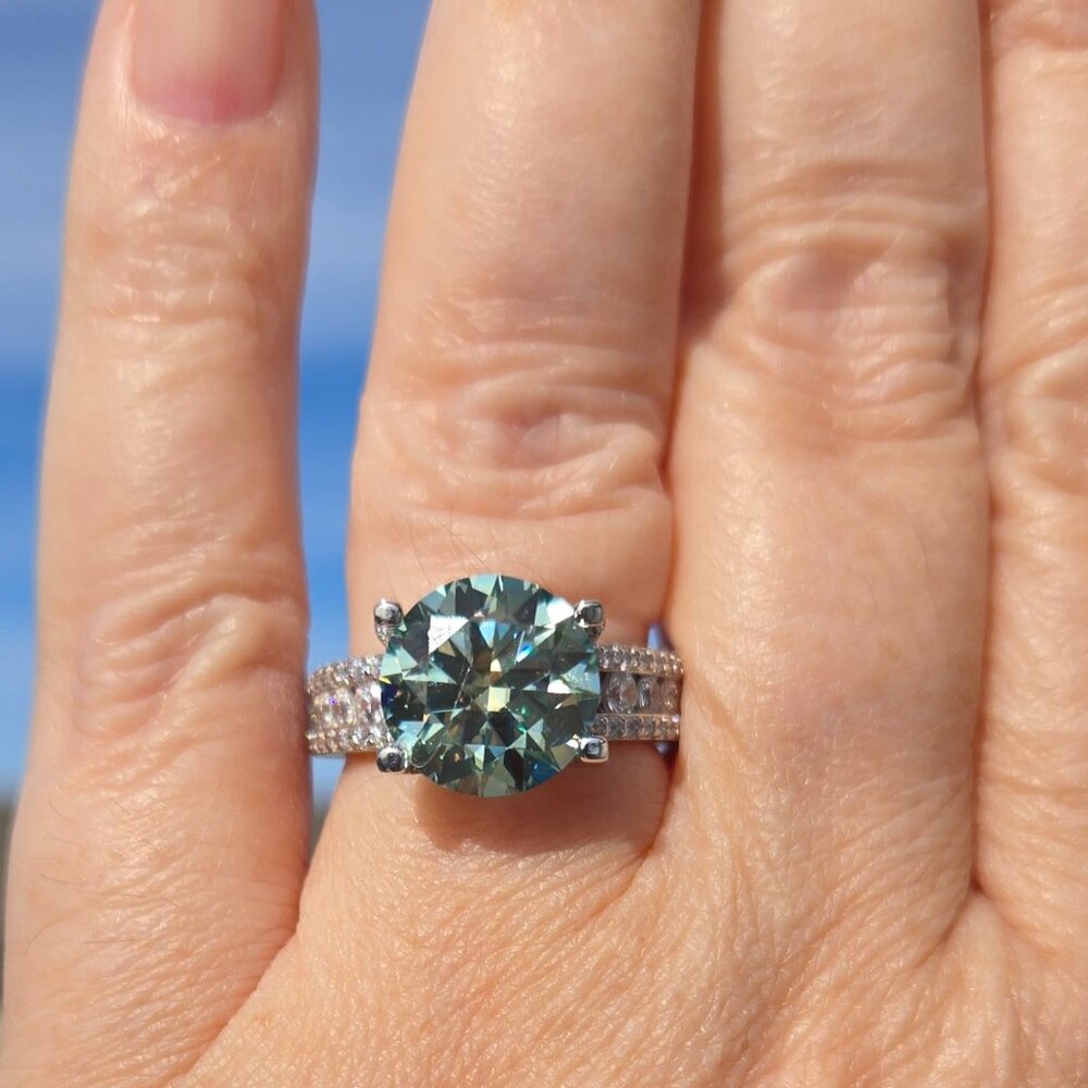 GRA Certified 5ct Green Moissanite Diamond Ring